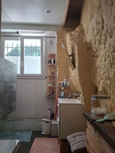 Image No.12-2 Bed House for sale