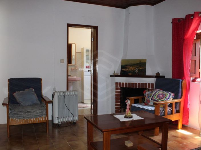 Image No.6-2 Bed House for sale