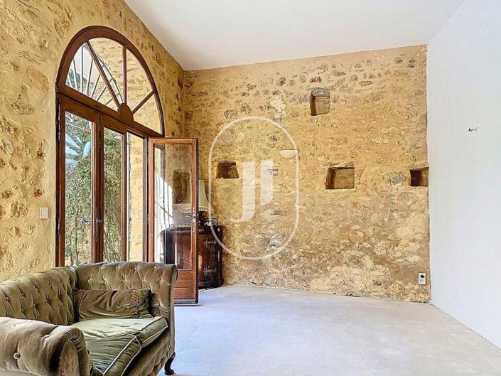 Image No.4-Maison de 2 chambres à vendre à Uzès