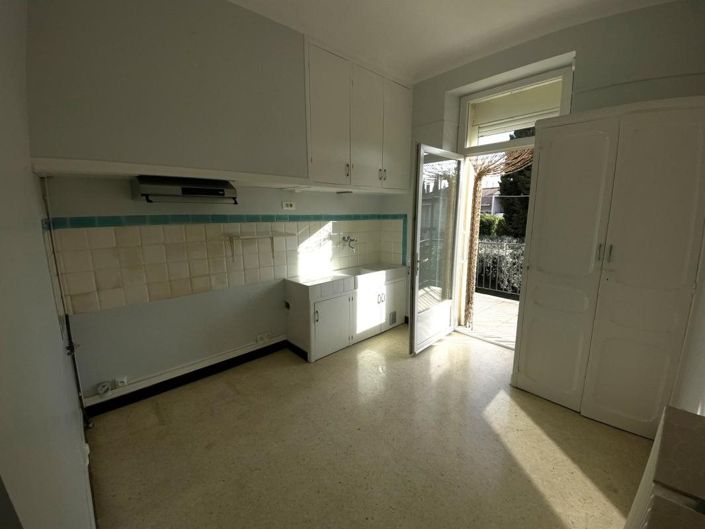 Image No.6-Maison de 2 chambres à vendre à Nîmes