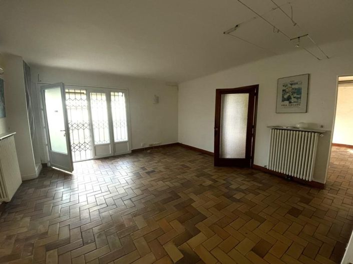 Image No.9-Maison de 2 chambres à vendre à Nîmes