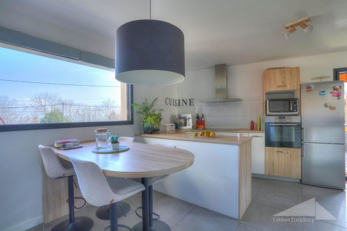 Image No.4-Maison de 4 chambres à vendre à Saint-Jean-de-Gonville