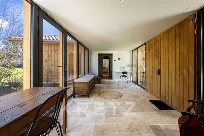 Image No.8-4 Bed House for sale