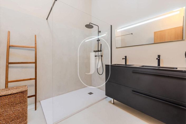 Image No.11-4 Bed House for sale