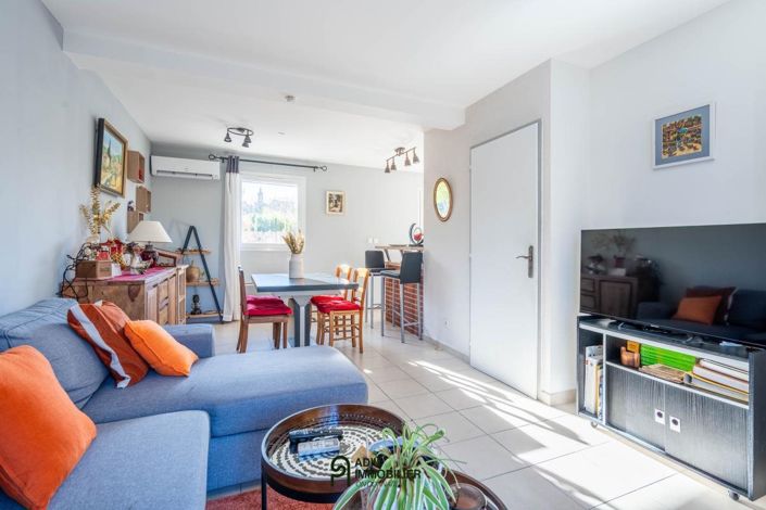 Image No.4-2 Bed House for sale