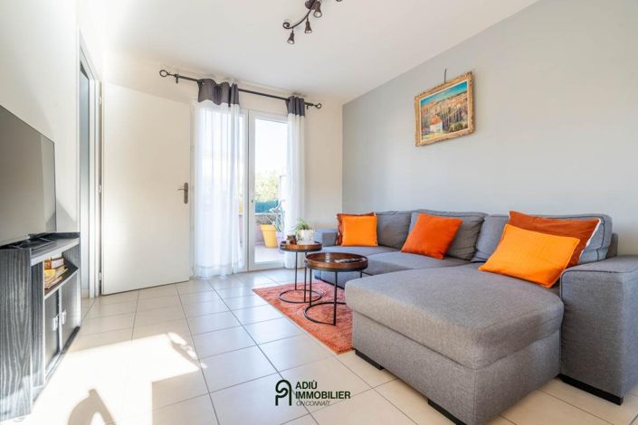 Image No.5-2 Bed House for sale