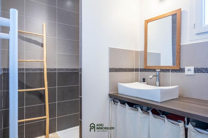 Image No.8-2 Bed House for sale