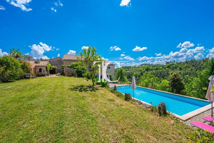 Image No.24-8 Bed House for sale