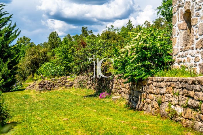 Image No.38-8 Bed House for sale