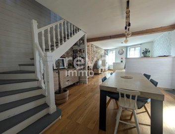 1 - Saint-Colomban, House