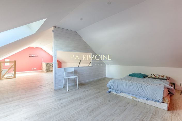 Image No.13-8 Bed House for sale