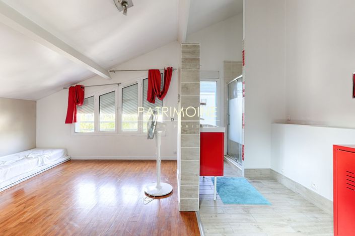 Image No.14-8 Bed House for sale