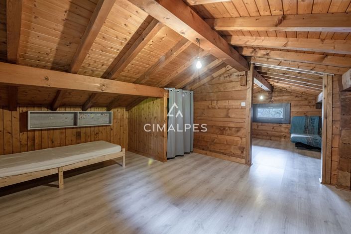 Image No.13-2 Bed House for sale