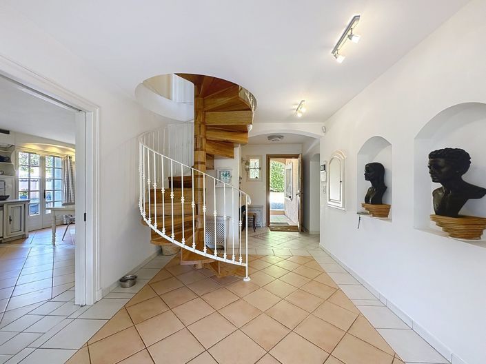 Image No.16-Maison de 5 chambres à vendre à Saint-Raphael