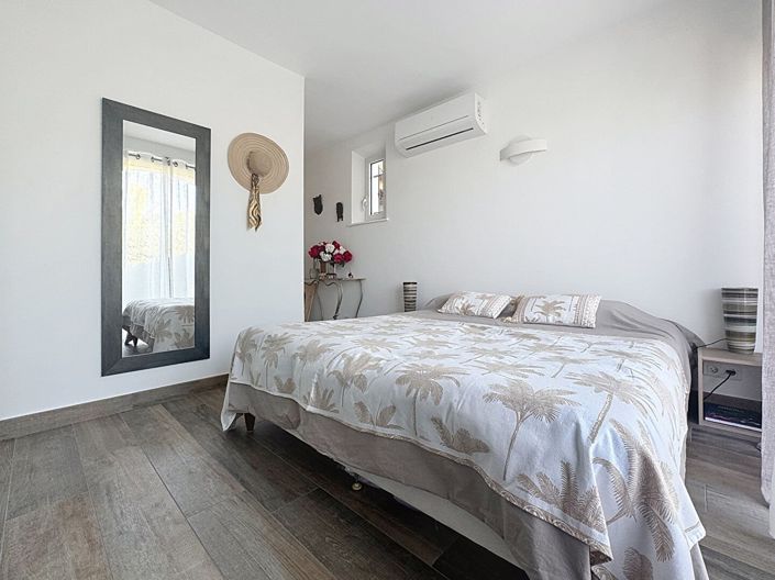 Image No.13-3 Bed House for sale