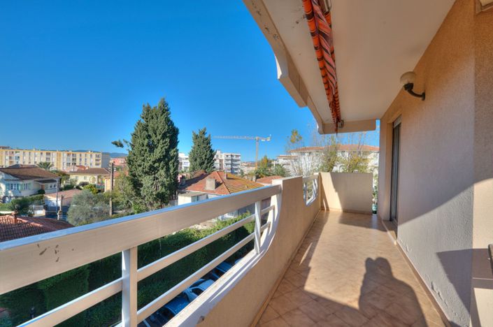 Image No.2-Appartement de 3 chambres à vendre à Saint-Raphael