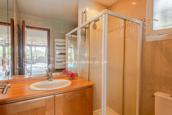 Image No.17-Maison de 4 chambres à vendre à Saint-Raphael
