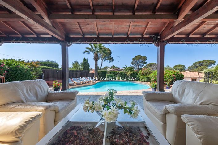 Image No.3-Maison de 4 chambres à vendre à Saint-Raphael