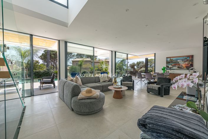 Image No.3-Maison de 4 chambres à vendre à Saint-Raphael