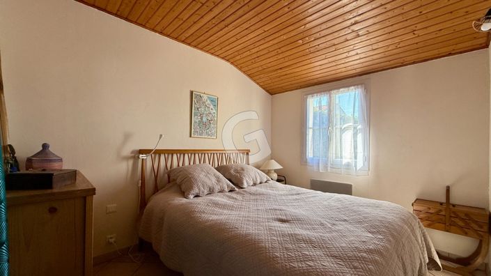 Image No.11-3 Bed House for sale