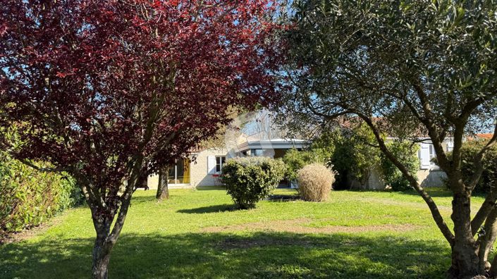 Image No.2-3 Bed House for sale