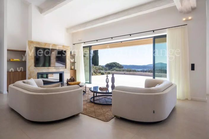 Image No.2-5 Bed House for sale