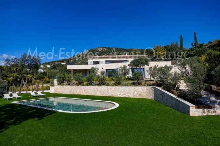 Image No.20-5 Bed House for sale