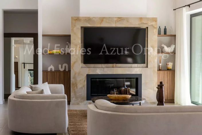 Image No.6-5 Bed House for sale