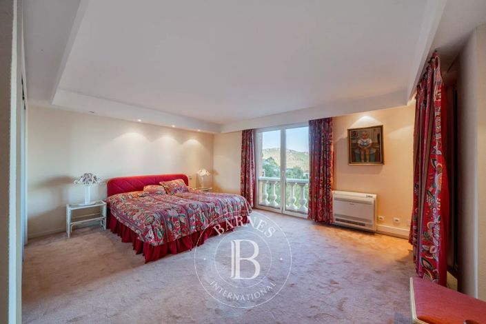 Image No.13-5 Bed House for sale