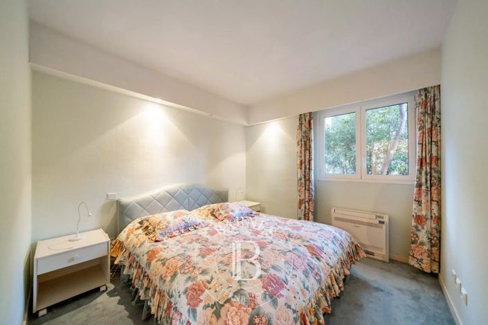 Image No.17-5 Bed House for sale