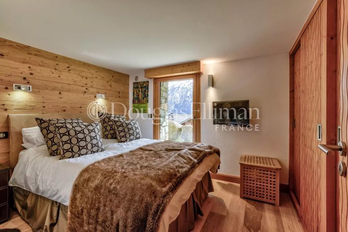 Image No.16-5 Bed House for sale