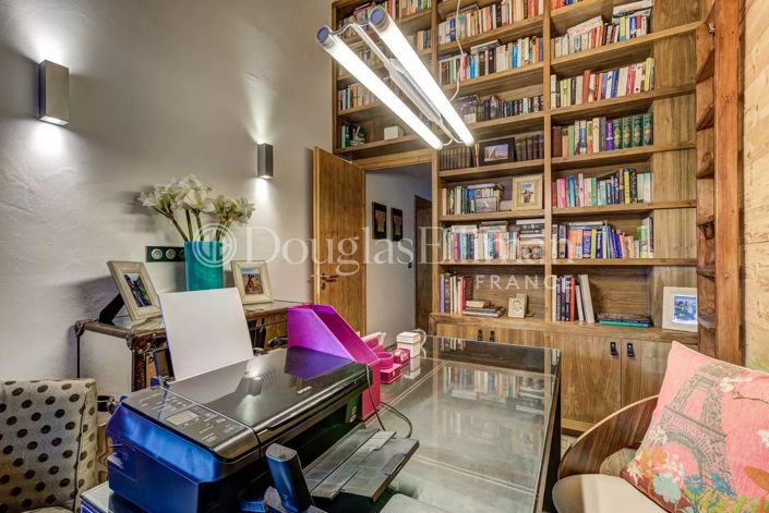 Image No.19-5 Bed House for sale