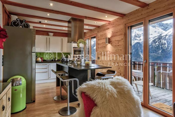 Image No.7-5 Bed House for sale