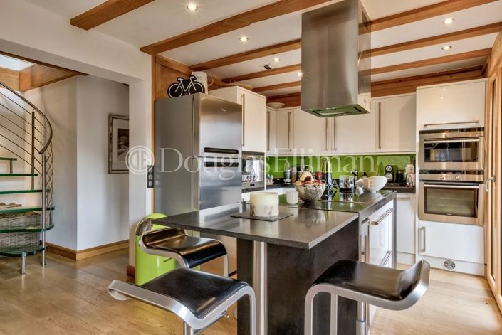 Image No.8-5 Bed House for sale