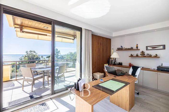 Image No.14-4 Bed Apartment for sale