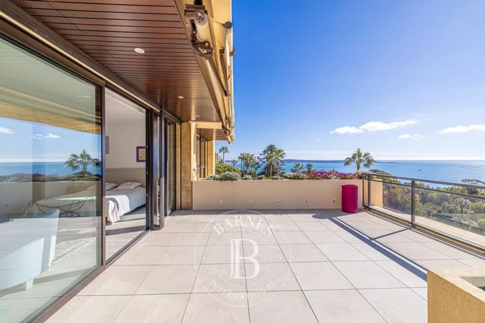 Image No.18-4 Bed Apartment for sale