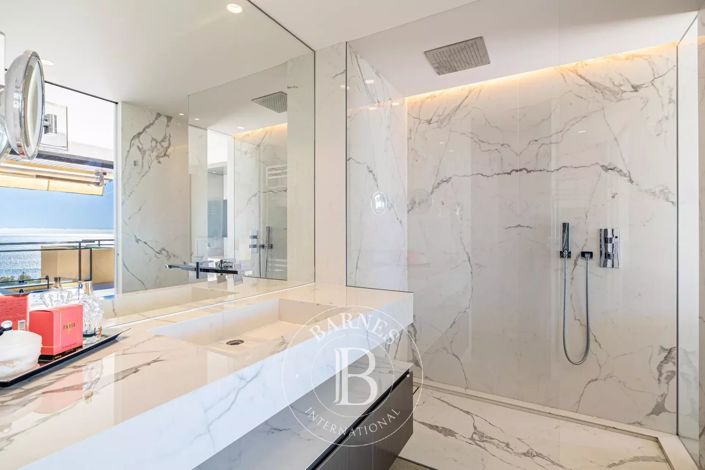 Image No.20-4 Bed Apartment for sale