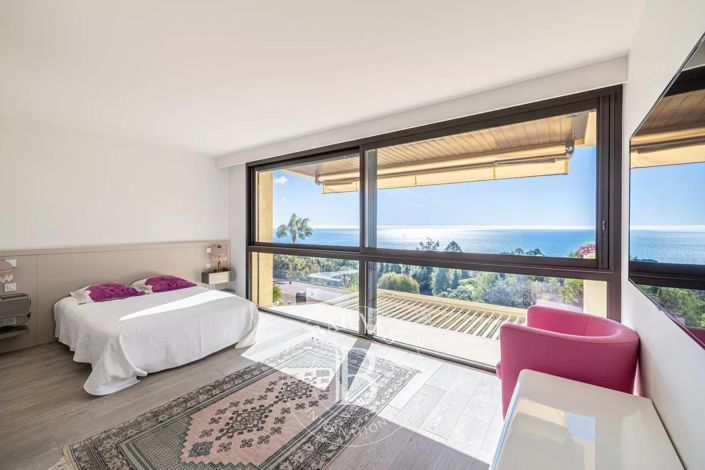 Image No.21-4 Bed Apartment for sale