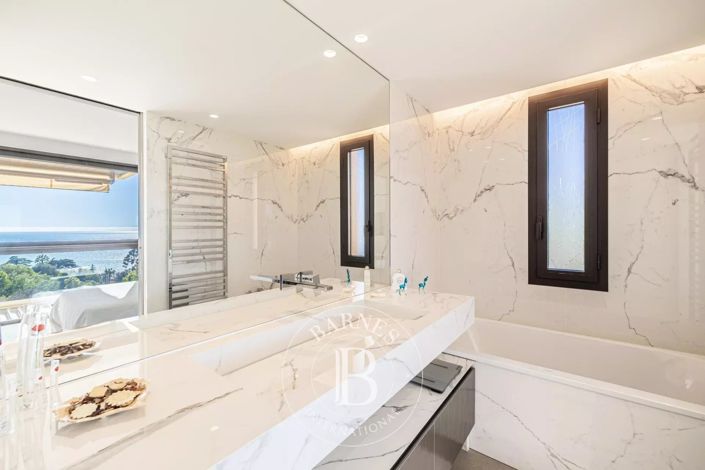 Image No.22-4 Bed Apartment for sale