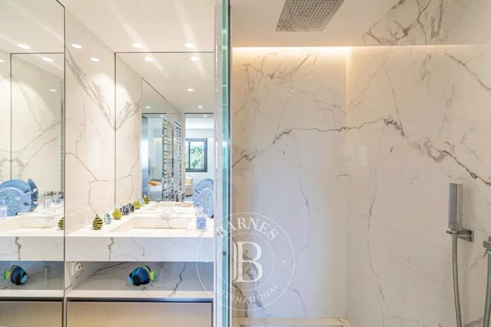 Image No.23-4 Bed Apartment for sale