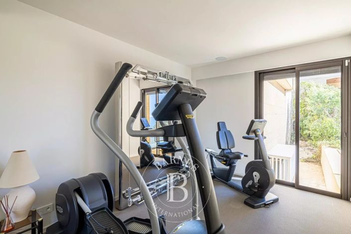 Image No.26-4 Bed Apartment for sale