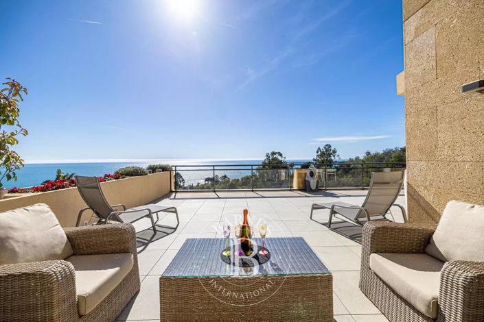 Image No.27-4 Bed Apartment for sale