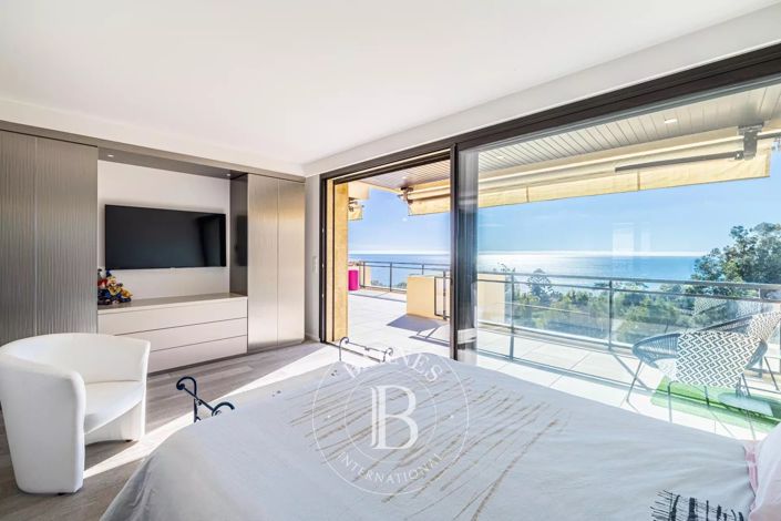 Image No.5-4 Bed Apartment for sale