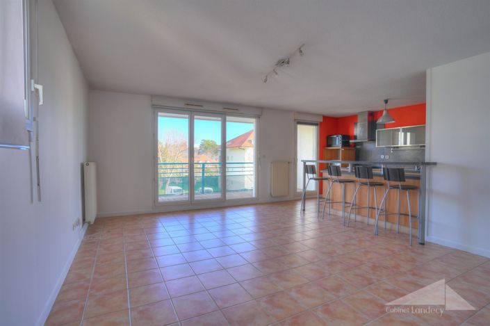 Image No.2-Appartement de 3 chambres à vendre à Gex