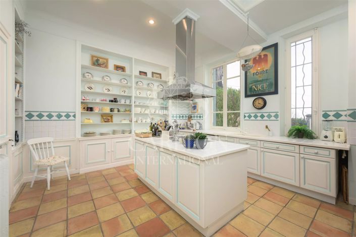 Image No.12-7 Bed House for sale