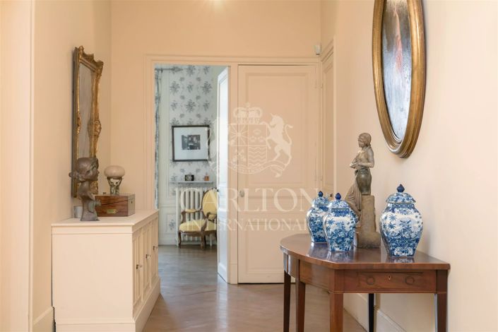 Image No.23-7 Bed House for sale