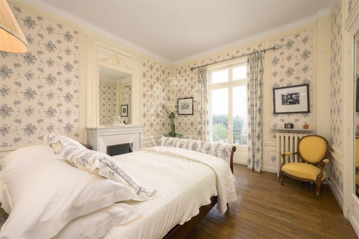 Image No.28-7 Bed House for sale