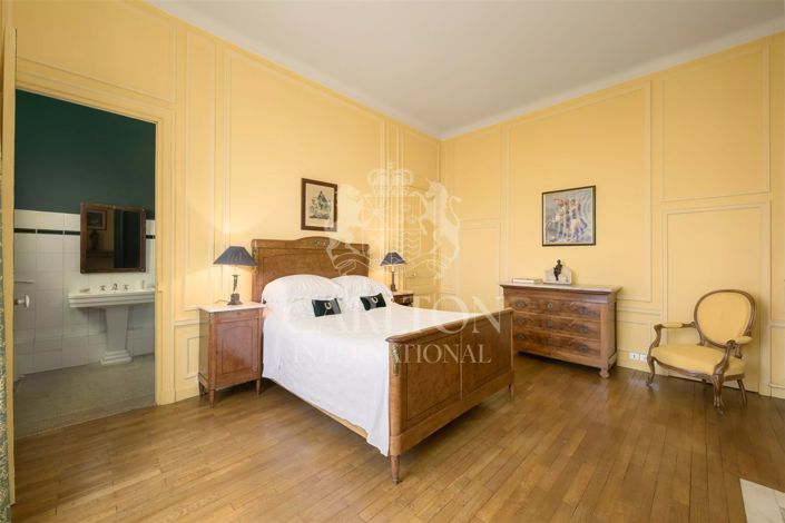 Image No.32-7 Bed House for sale