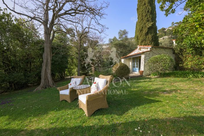 Image No.35-7 Bed House for sale