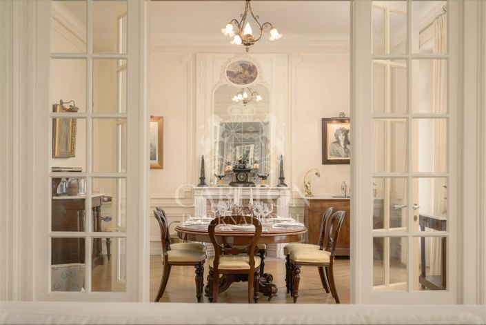 Image No.5-7 Bed House for sale